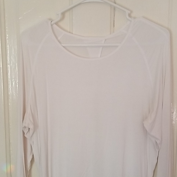 Lululemon top - Picture 2 of 7